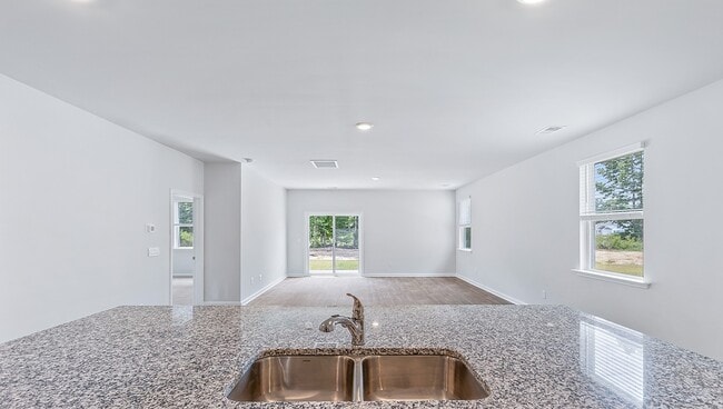 93 Lamboll St unit 37048459, Wilmington, NC 28411 - photo 4