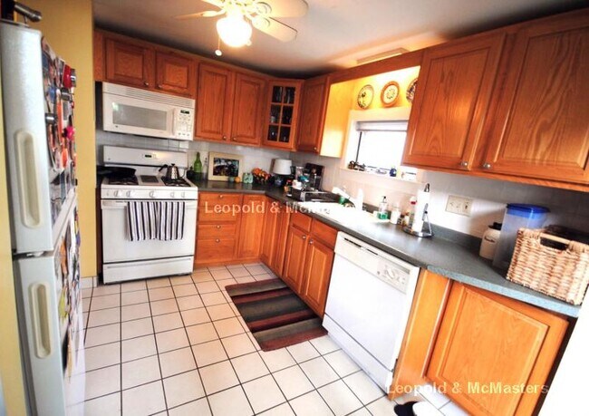 26 Green St unit 2, Charlestown, MA 02129 - photo 6