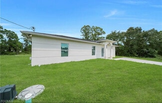820 Hibiscus Ave, Lehigh Acres, FL 33972