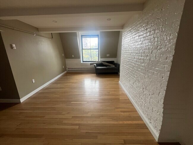 117 Beacon St unit 6R, Boston, MA 02116 - photo 4