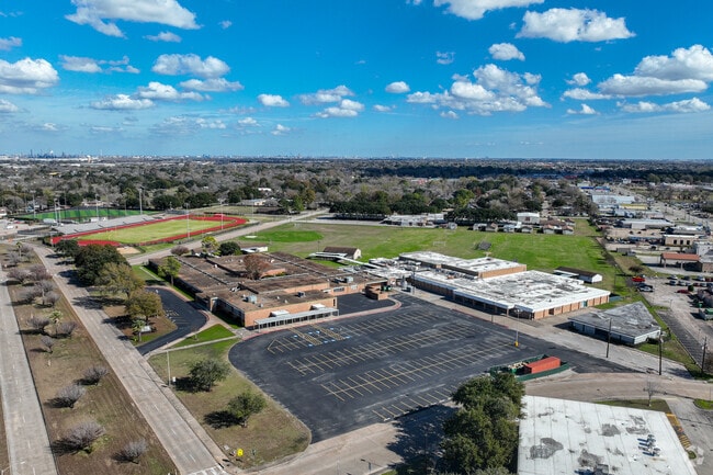 Parkview Intermediate School is located in Pasadena, TX.