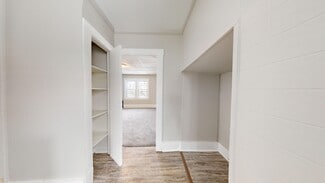 4500 W 39th St, Cleveland, OH 44109