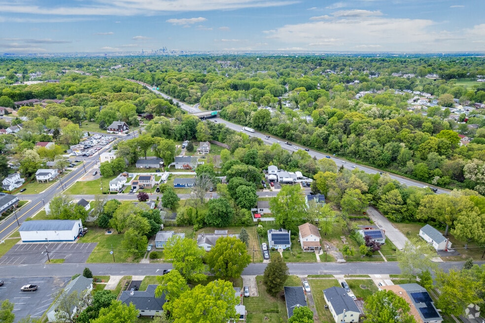 Neighborhood_Lawnside_01_080723.mp4