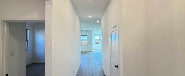 1007 Colgate Cir, Princeton, TX 75407 - photo 4