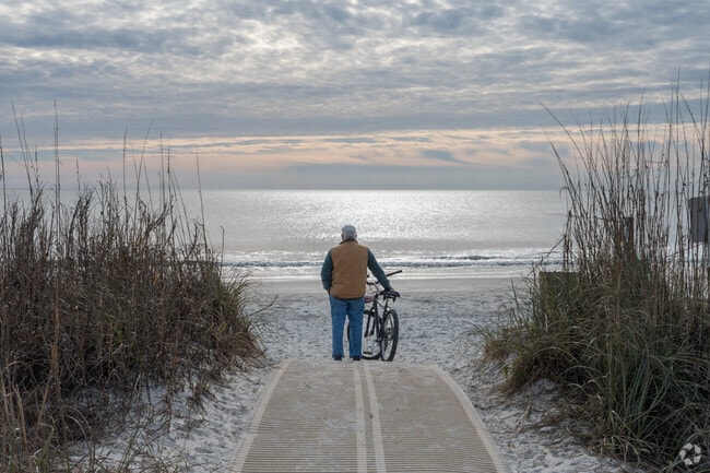 The area offers easy access to Hilton Head’s pristine beaches and bike trails.