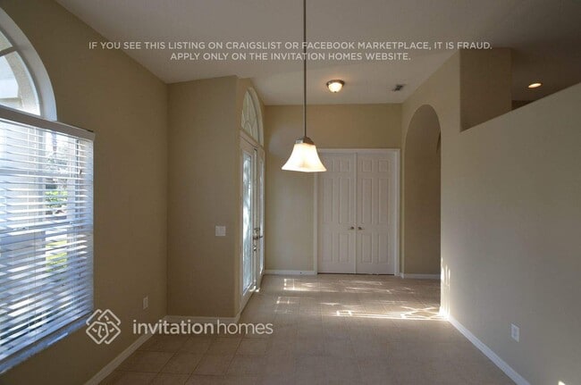 19519 French Lace Dr, Lutz, FL 33558 - photo 2