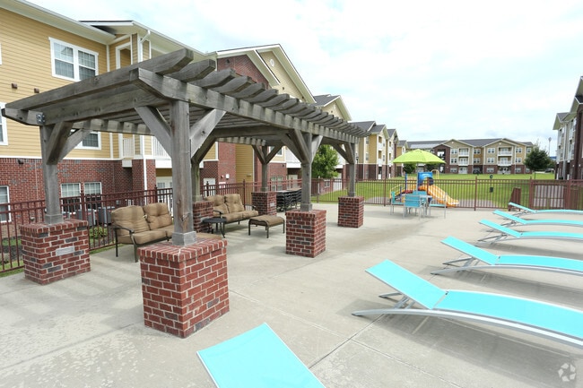 Parks at Vine, Radcliff, KY 40160 - photo 2