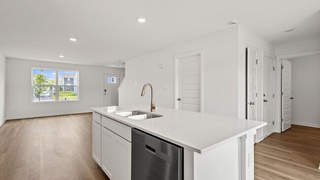 512 Adirondack Ct, Joliet, IL 60436 - photo 4