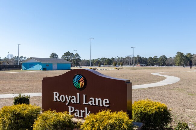 Royal Lane Park has a disc golf course, pickleball courts and nature trails under construction in Clinton.