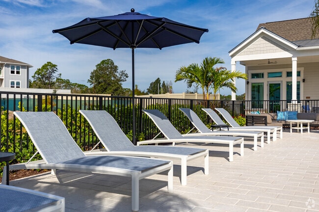Sundeck Lounge Chairs