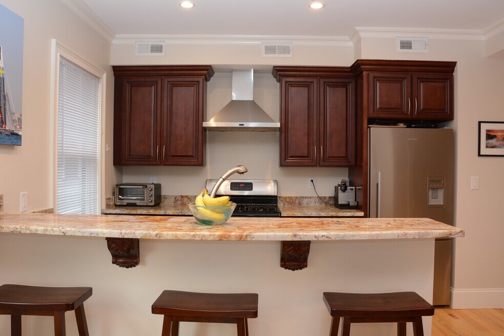 27 Prince St unit 2L, Cambridge, MA 02139 - photo 1