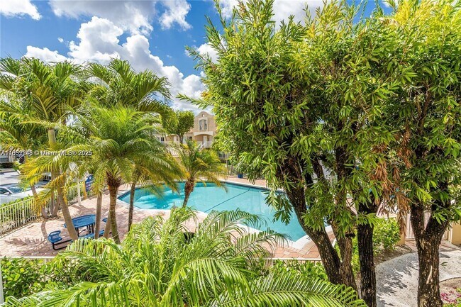 665 NW 85th Place unit 10212, Miami, FL 33126 - photo 6