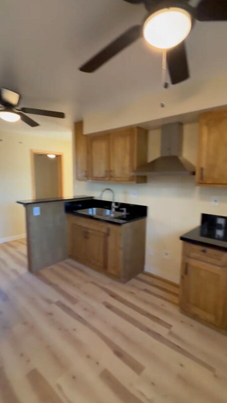 1628 W 24th St, Los Angeles, CA 90007 - photo 7