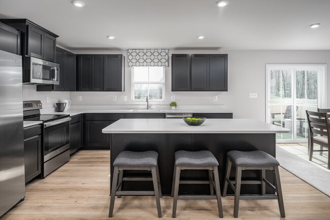 712 Black Creek Cir, Lodi, OH 44254 - photo 4