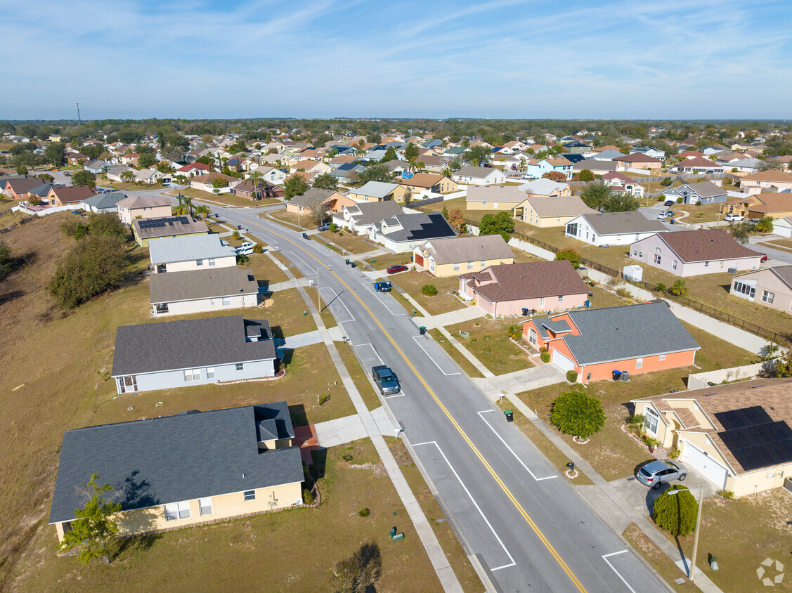 1,492 Walmart In Florida Stock Photos, High-Res Pictures, and