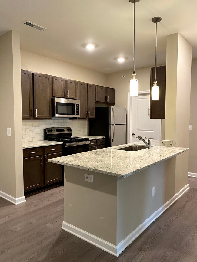 New 1 Bedroom Kitchen