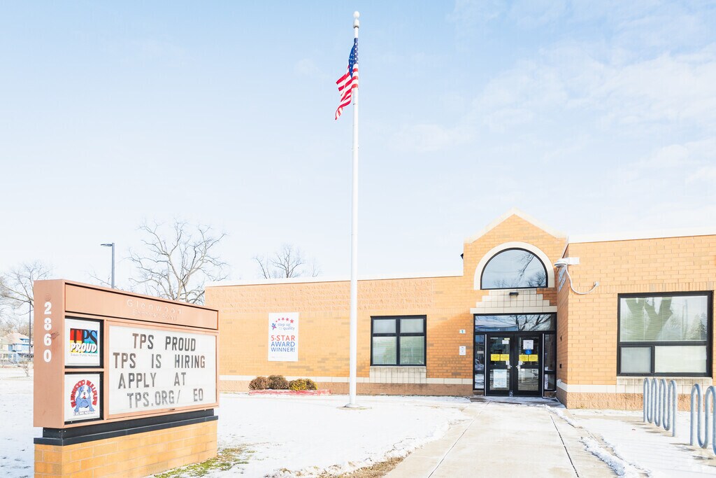 Glenwood Elementary welcomes all.