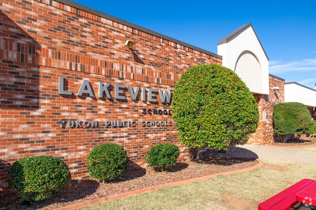 Lakeview Elementary is in the Yukon public school district.