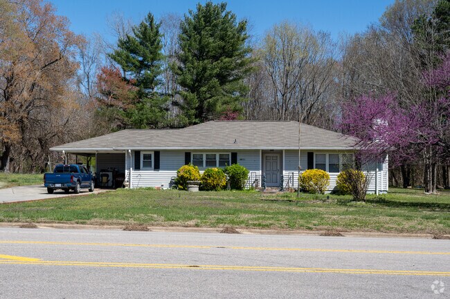 You can find ranch homes within the Rougemont neighborhood.