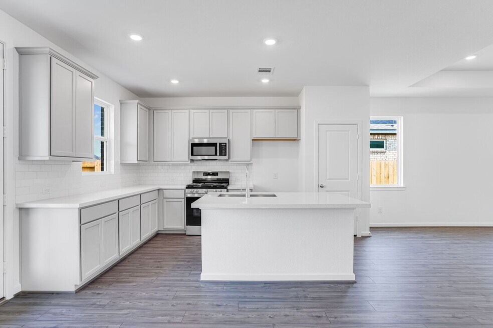 9735 Bixby Creek Dr, Cypress, TX 77433 - photo 1