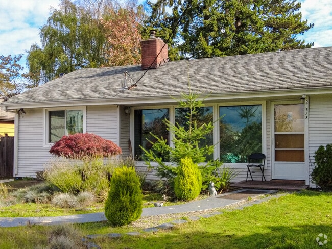 A well-maintained rambler home in Pacific Ridge, Des Moines.