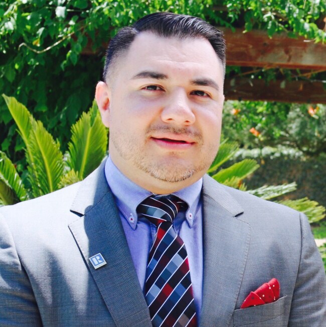 Agent Photo