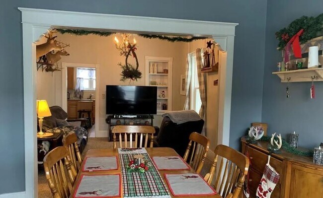 242 S Walnut St, Slatington, PA 18080 - photo 6