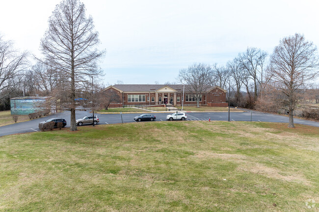 The student population of Russell Cave Elementary School is 233 and the school serves PK-5.