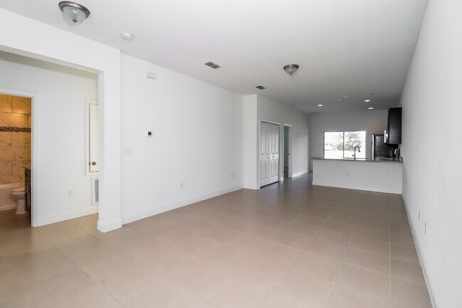 532 Imperial Place, Kissimmee, FL 34758 - photo 6