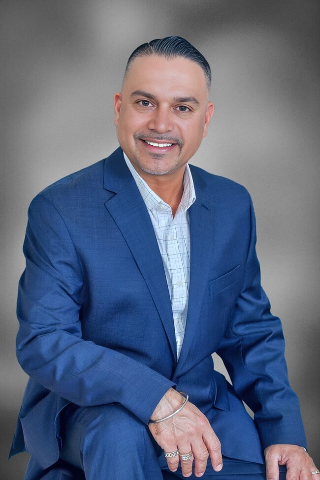Agent Photo