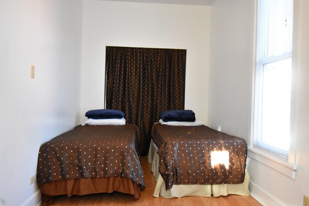 Unit 1 Single Bedroom with Closet