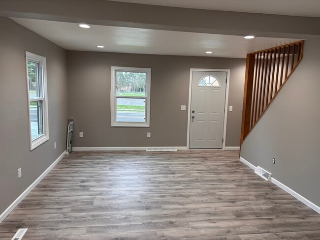 611 W Randolph St, Wausau, WI 54401 - photo 3