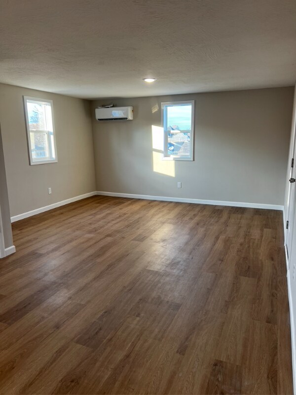 100 W College St unit C, Aurora, MO 65605 - photo 3