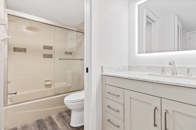 3071 Willow Green Dr, Sarasota, FL 34235 - photo 6