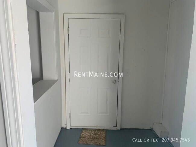 97 Center St unit 1, Bangor, ME 04401 - photo 6