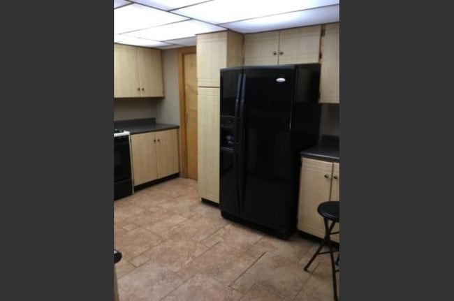 19410 Blythe St, Reseda, CA 91335 - photo 6