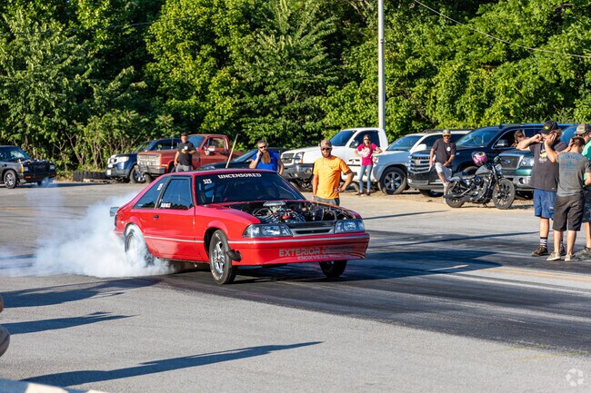 Enjoy a fun night out at Knoxville Dragway in Paulette.