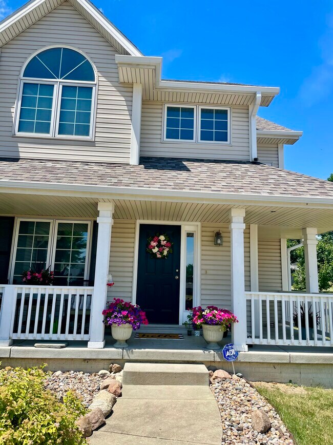 5212 SE 31st St, Des Moines, IA 50320 - photo 2