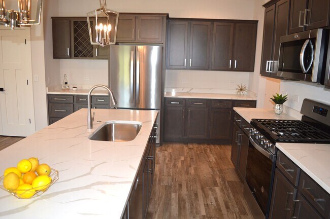 306 NW 3rd St, Monroe, WI 53566 - photo 7