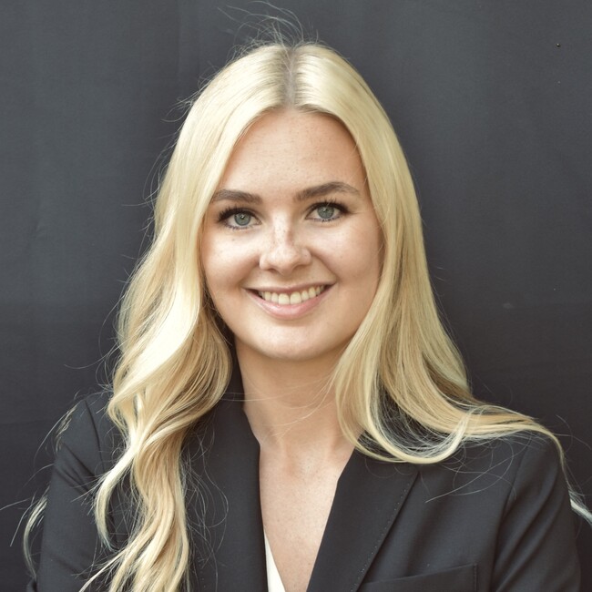 Agent Photo
