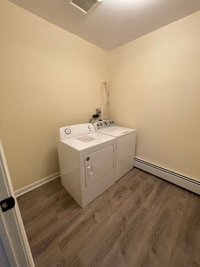 68 Chase St unit A, Burlington, VT 05401 - photo 4