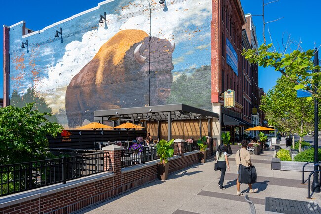 Fort Wayne’s vibrant downtown murals and cultural attractions are only a short drive away.