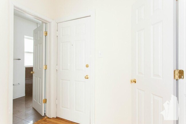 1828 W Lawrence Ave unit 1830-3B, Chicago, IL 60640 - photo 3