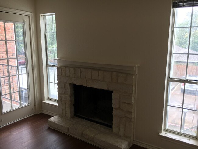 3206 S Fielder Rd unit 107, Arlington, TX 76015 - photo 6