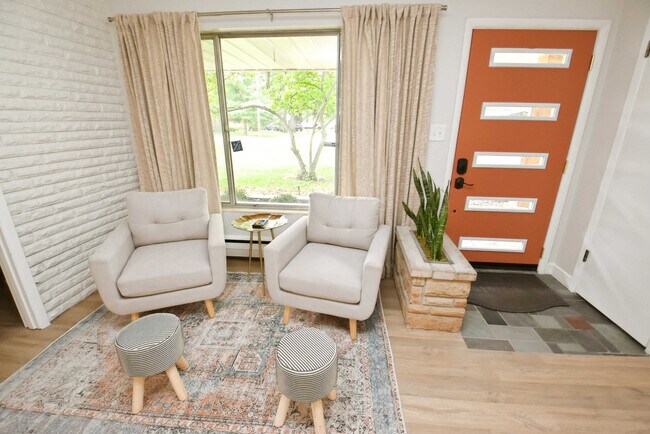 1831 Corby Blvd unit ID1037679P, South Bend, IN 46617 - photo 2