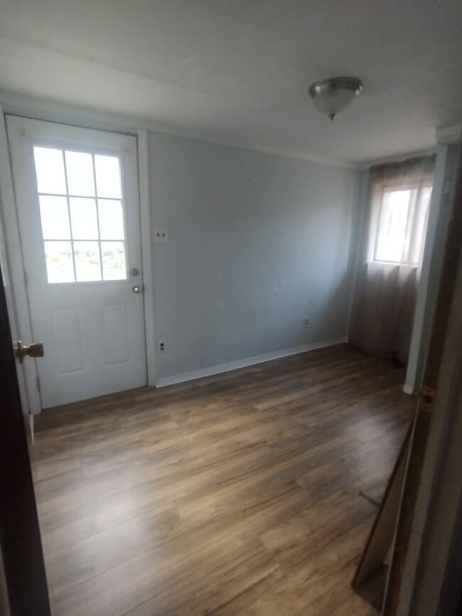 418 Mercury Dr, Bushkill, PA 18324 - photo 4