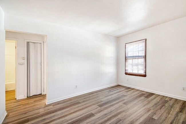 1711 Nemnich Rd, St. Louis, MO 63136 - photo 4