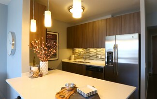 360 W Illinois St, Chicago, IL 60654