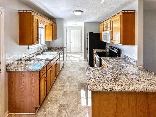 1636 Joel Dr, Columbia, TN 38401 - photo 6