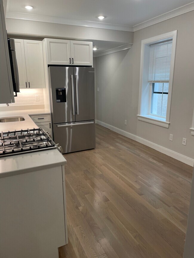 47 Englewood Ave unit 5, Boston, MA 02135 - photo 5